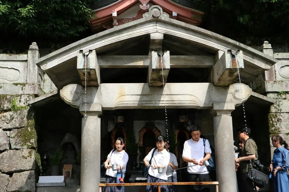 Kiyomizu-dera Otowa Waterfall
